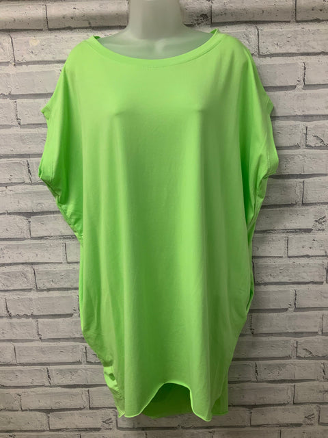 Short Sleeve Hi-Low Top with Side Pockets - Lime Green