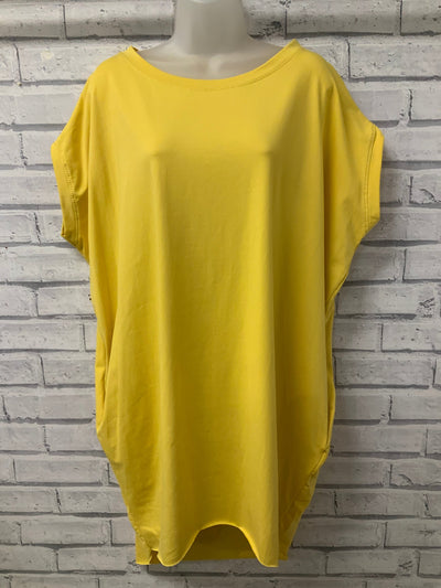 Short Sleeve Hi-Low Top with Side Pockets - Yellow