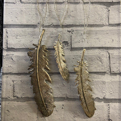 Hanging Metal Feather - Silver Colour